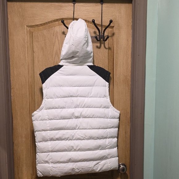 VIP White and Black Men's Vest - Picture 5 of 10